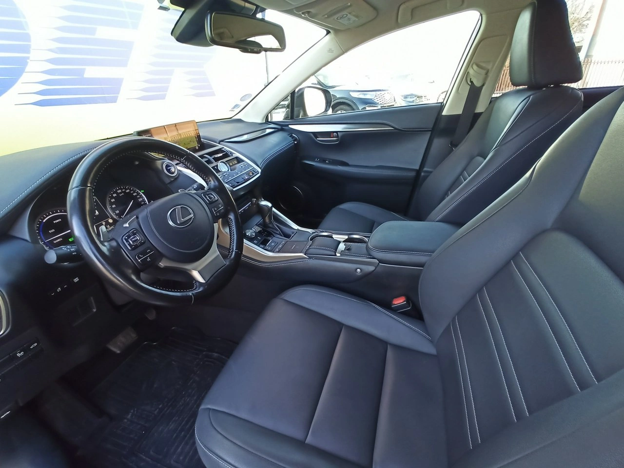 Lexus NX - Zdjęcie 6