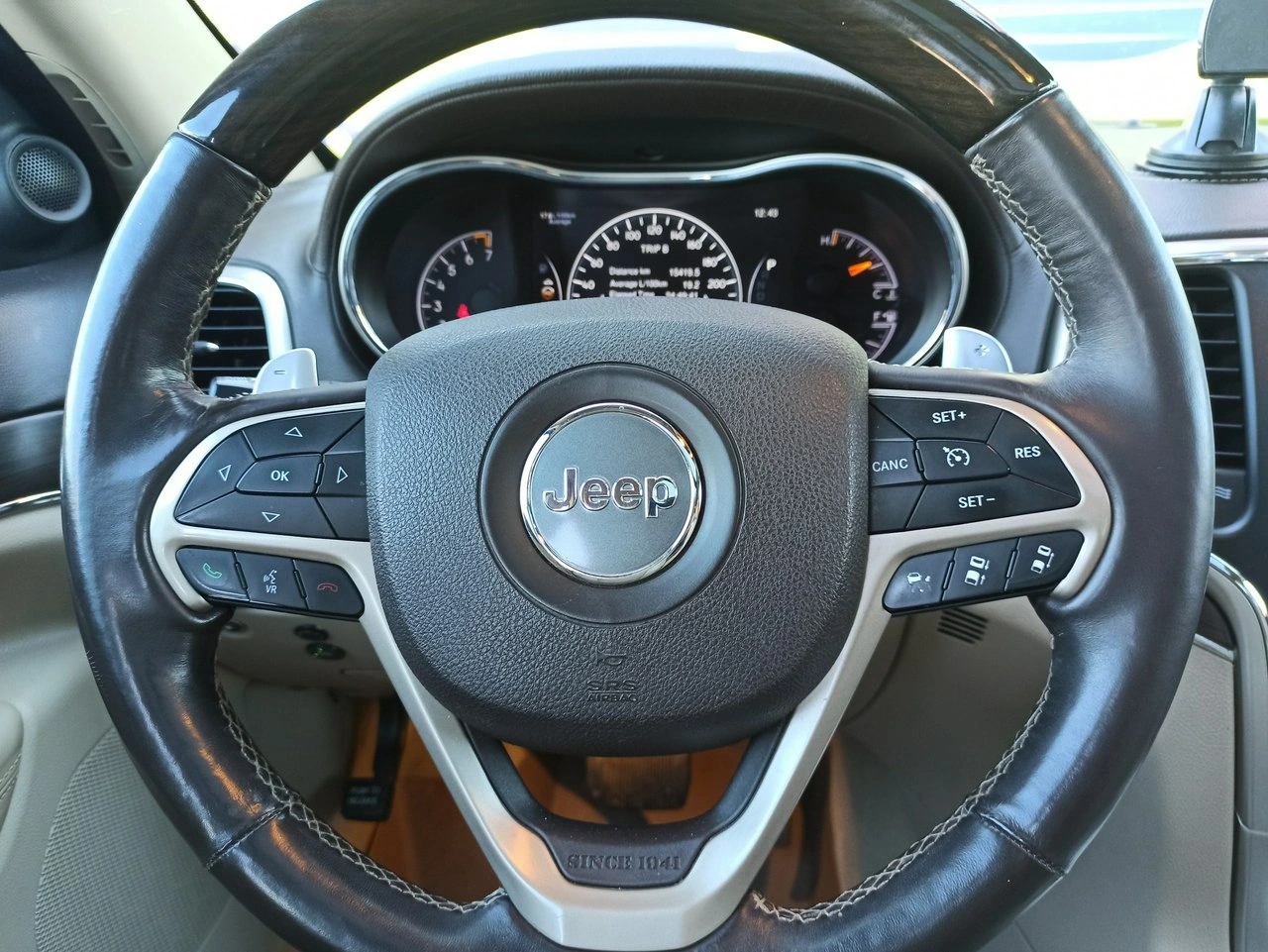 Jeep Grand Cherokee - Zdjęcie 15