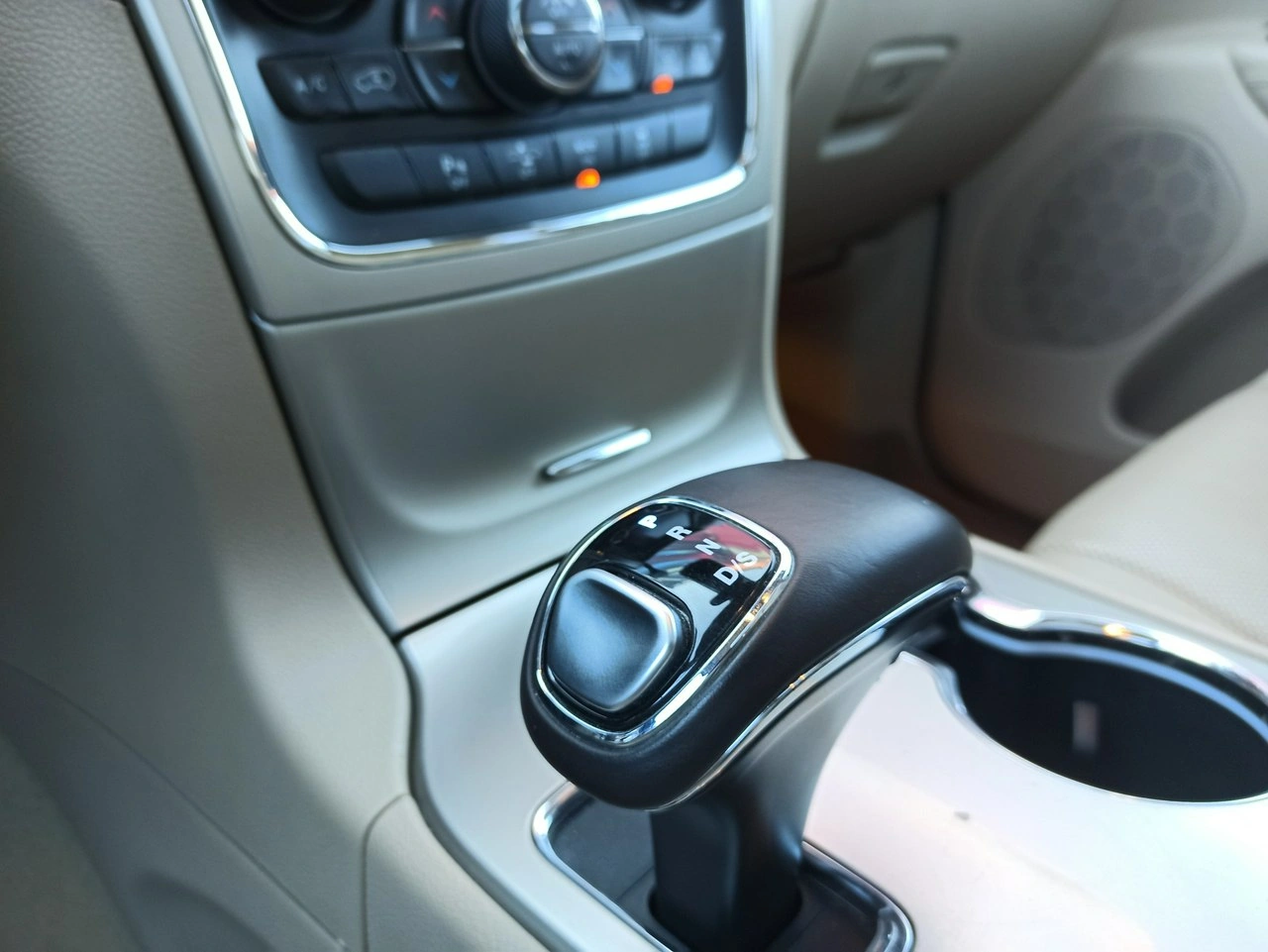 Jeep Grand Cherokee - Zdjęcie 17