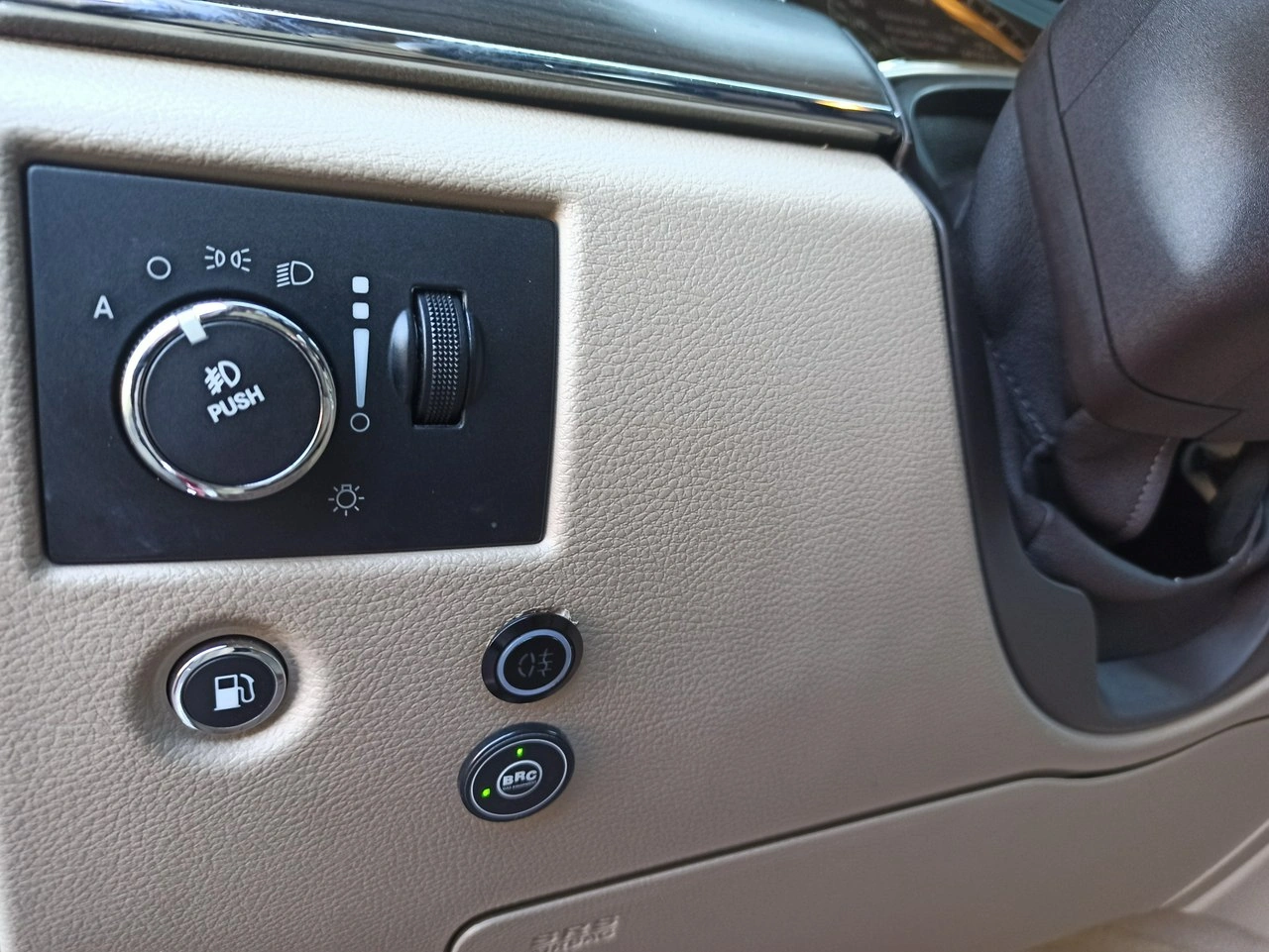 Jeep Grand Cherokee - Zdjęcie 19