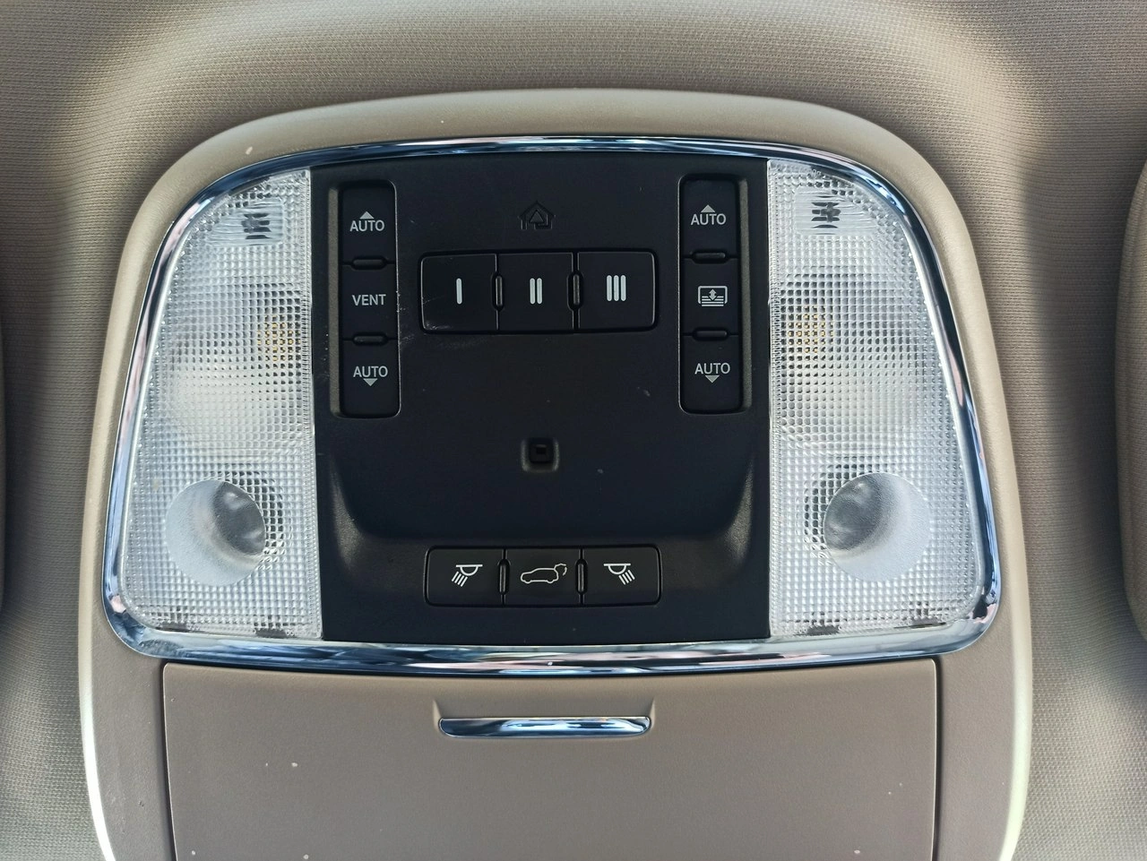 Jeep Grand Cherokee - Zdjęcie 27