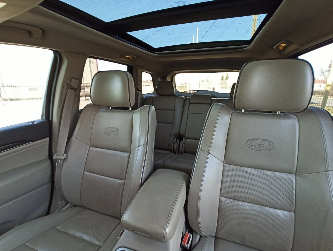 Jeep Grand Cherokee - Zdjęcie 34