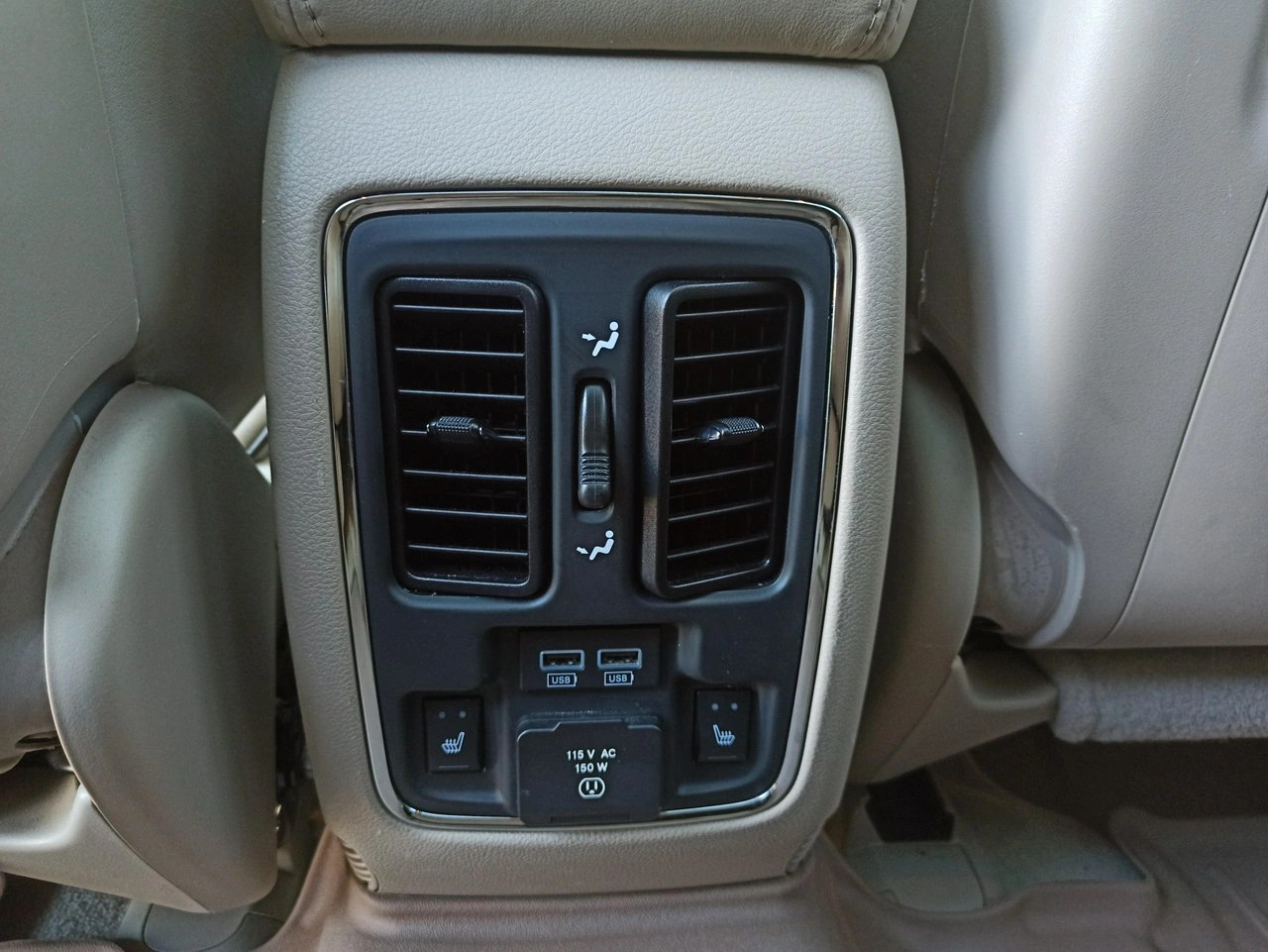 Jeep Grand Cherokee - Zdjęcie 8