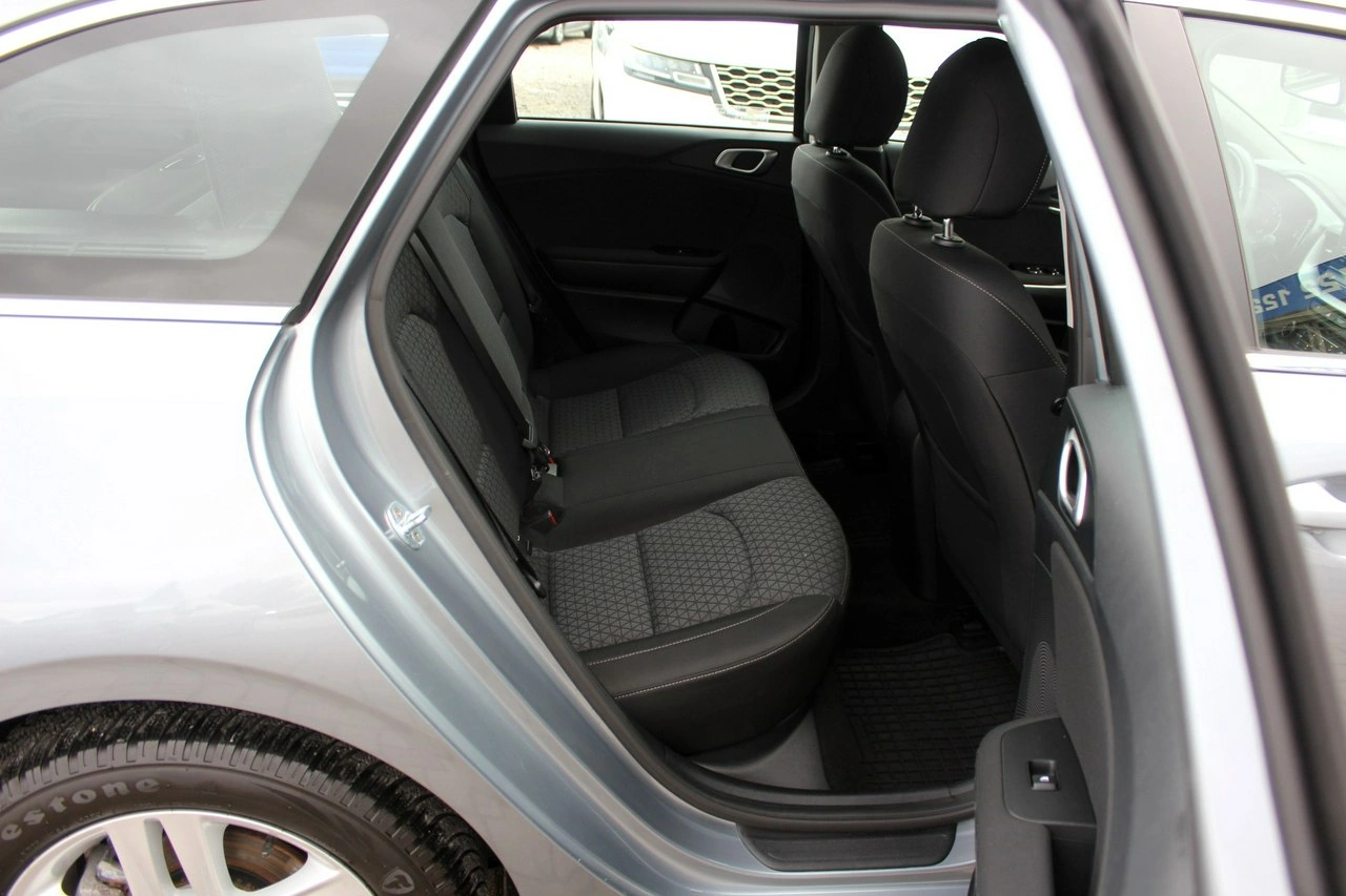 Kia Ceed - Zdjęcie 9