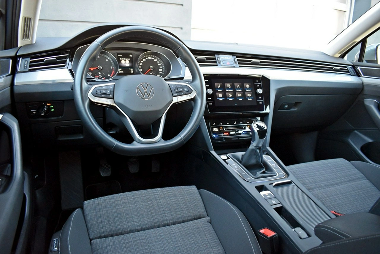 Volkswagen Passat Variant - Zdjęcie 13