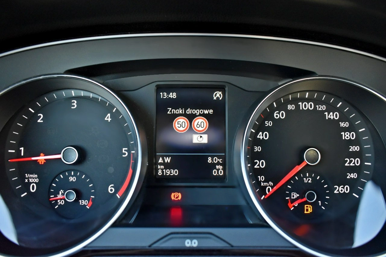 Volkswagen Passat Variant - Zdjęcie 16