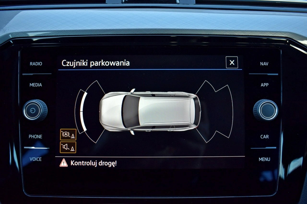 Volkswagen Passat Variant - Zdjęcie 20