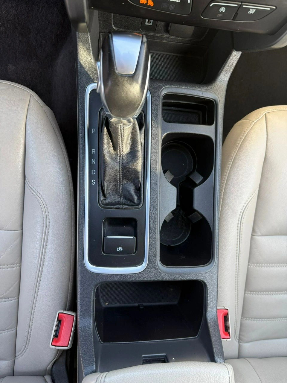 Ford Escape - Zdjęcie 28