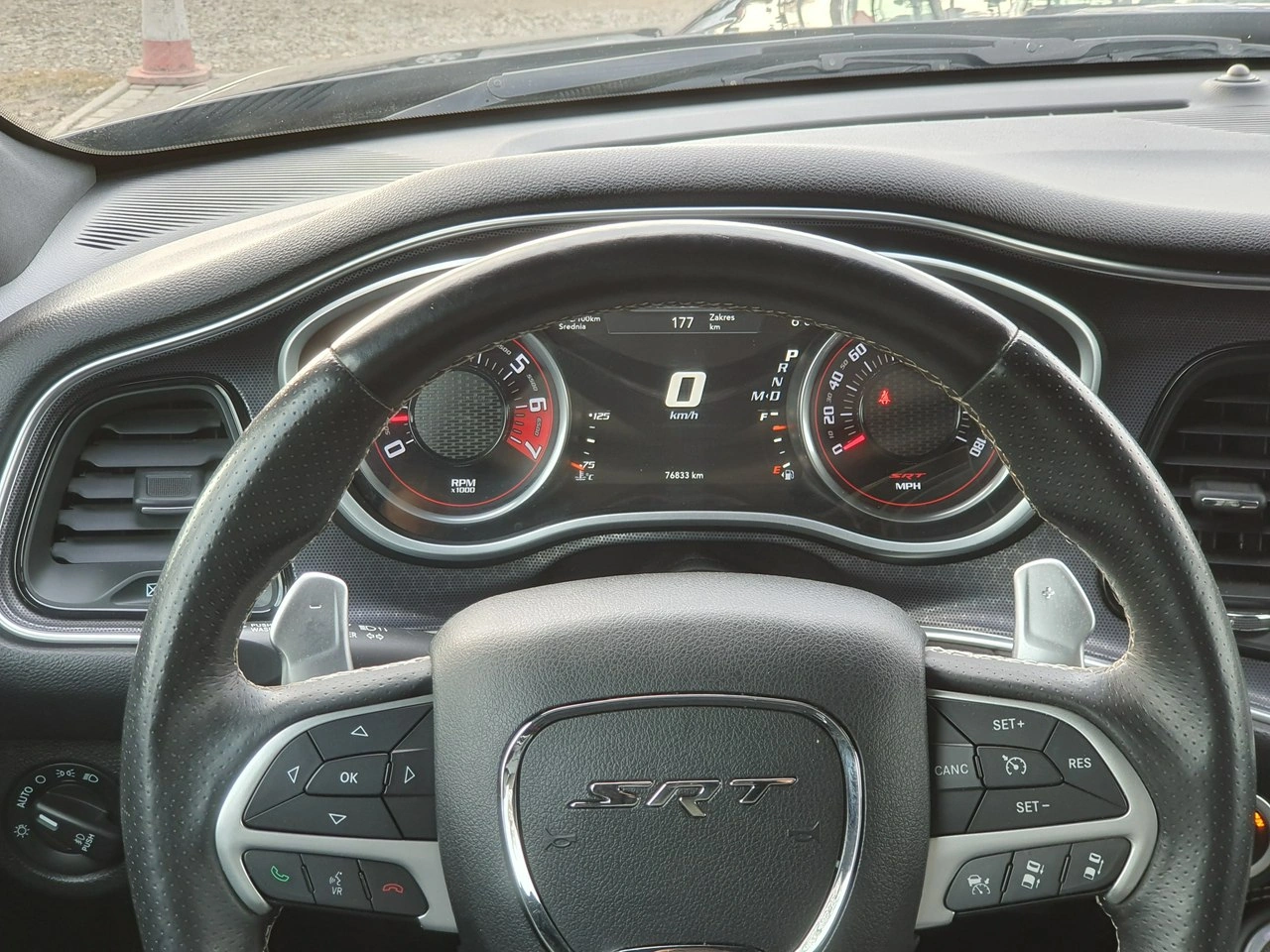 Dodge Challenger - Zdjęcie 22