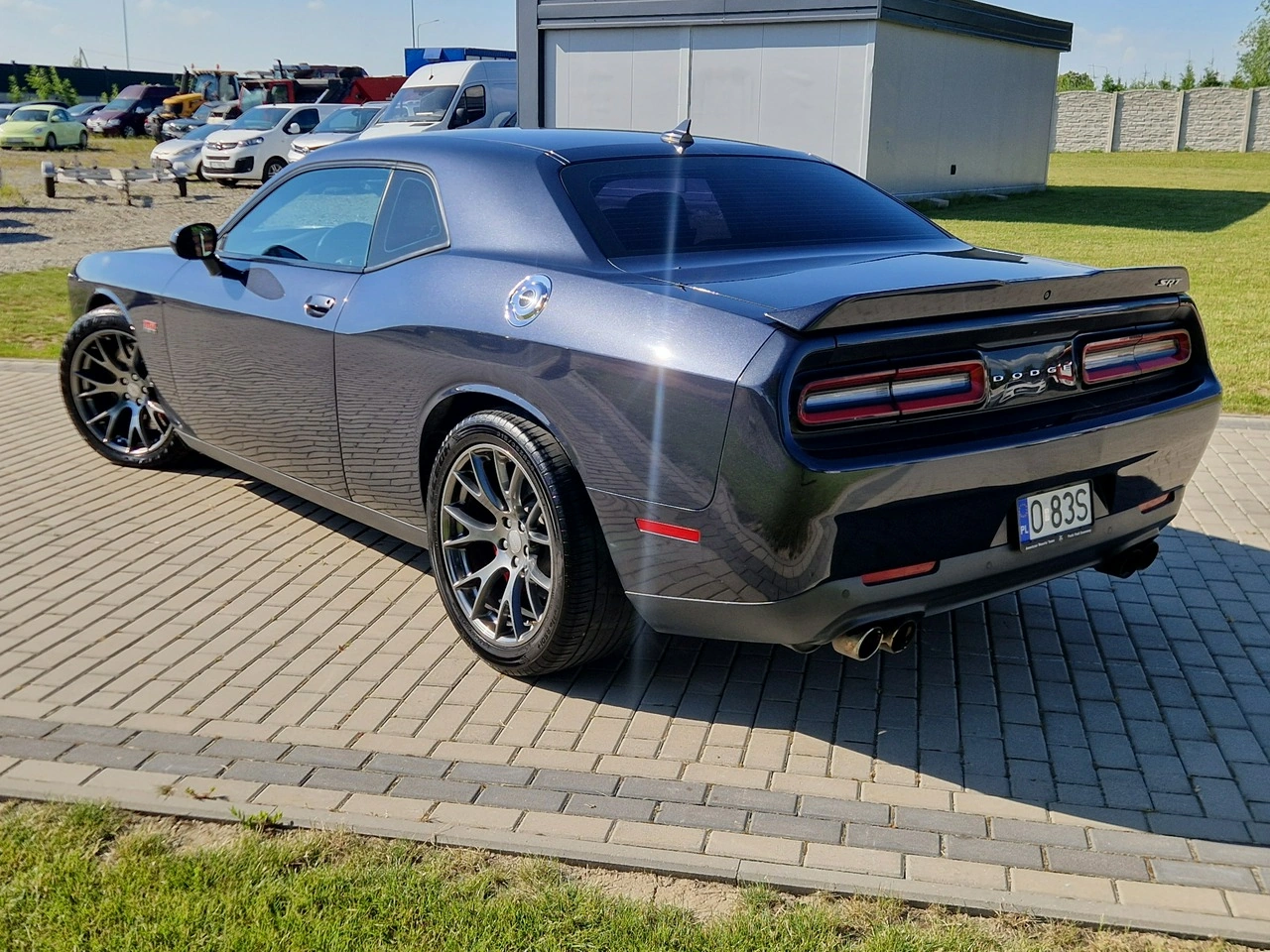 Dodge Challenger - Zdjęcie 30