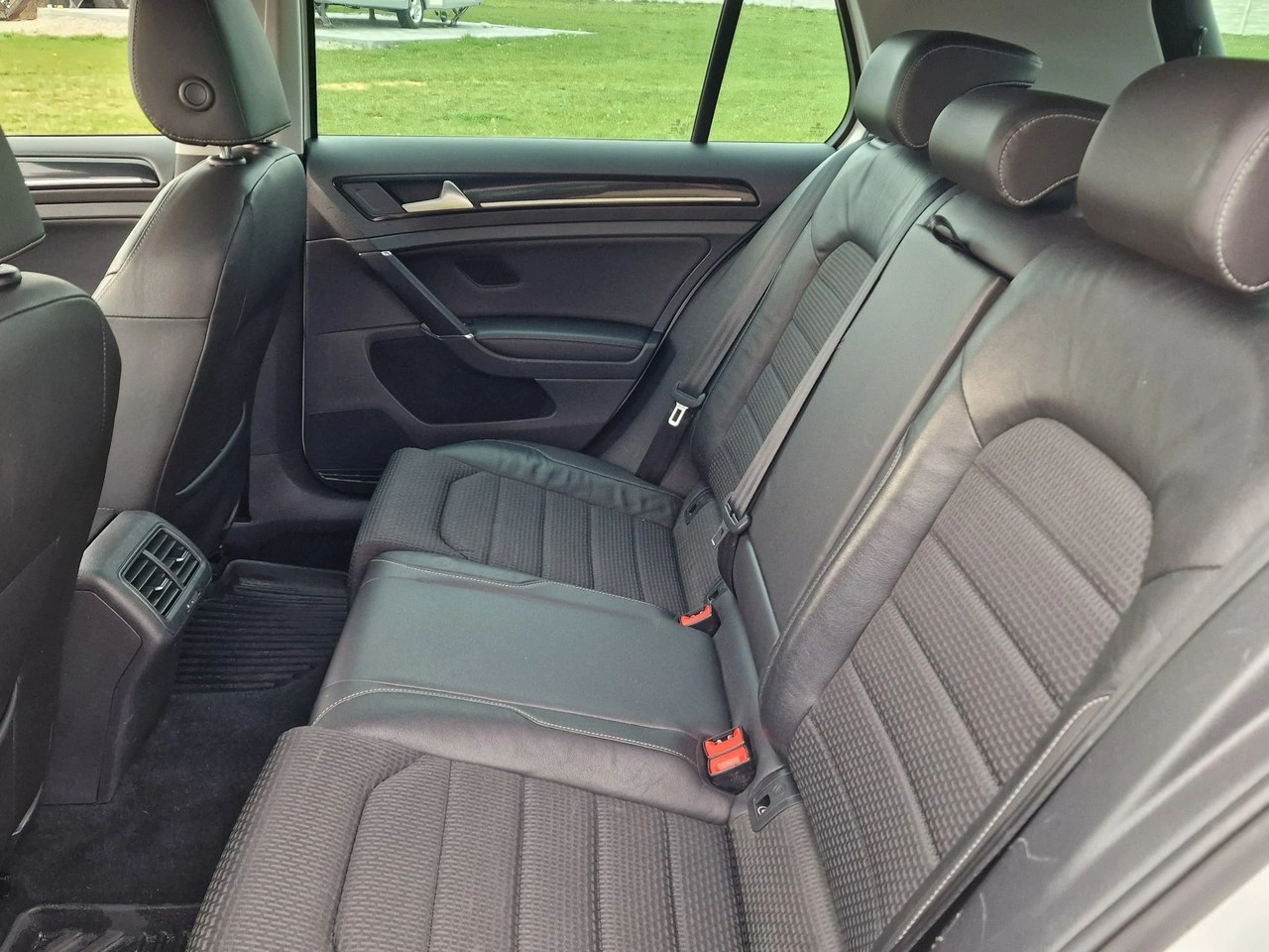 Volkswagen Golf - Zdjęcie 18