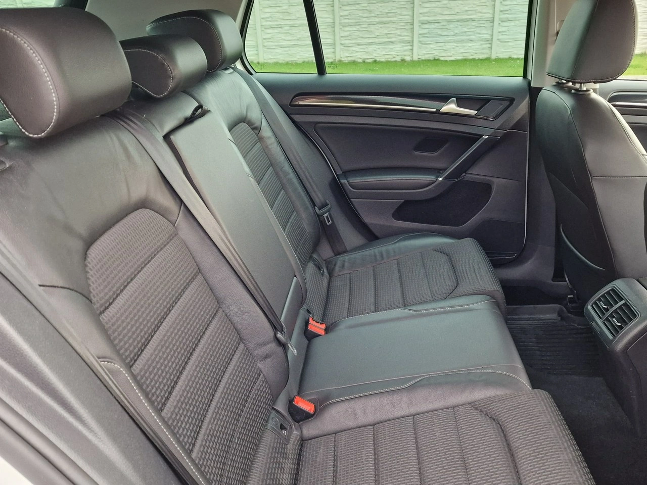 Volkswagen Golf - Zdjęcie 23
