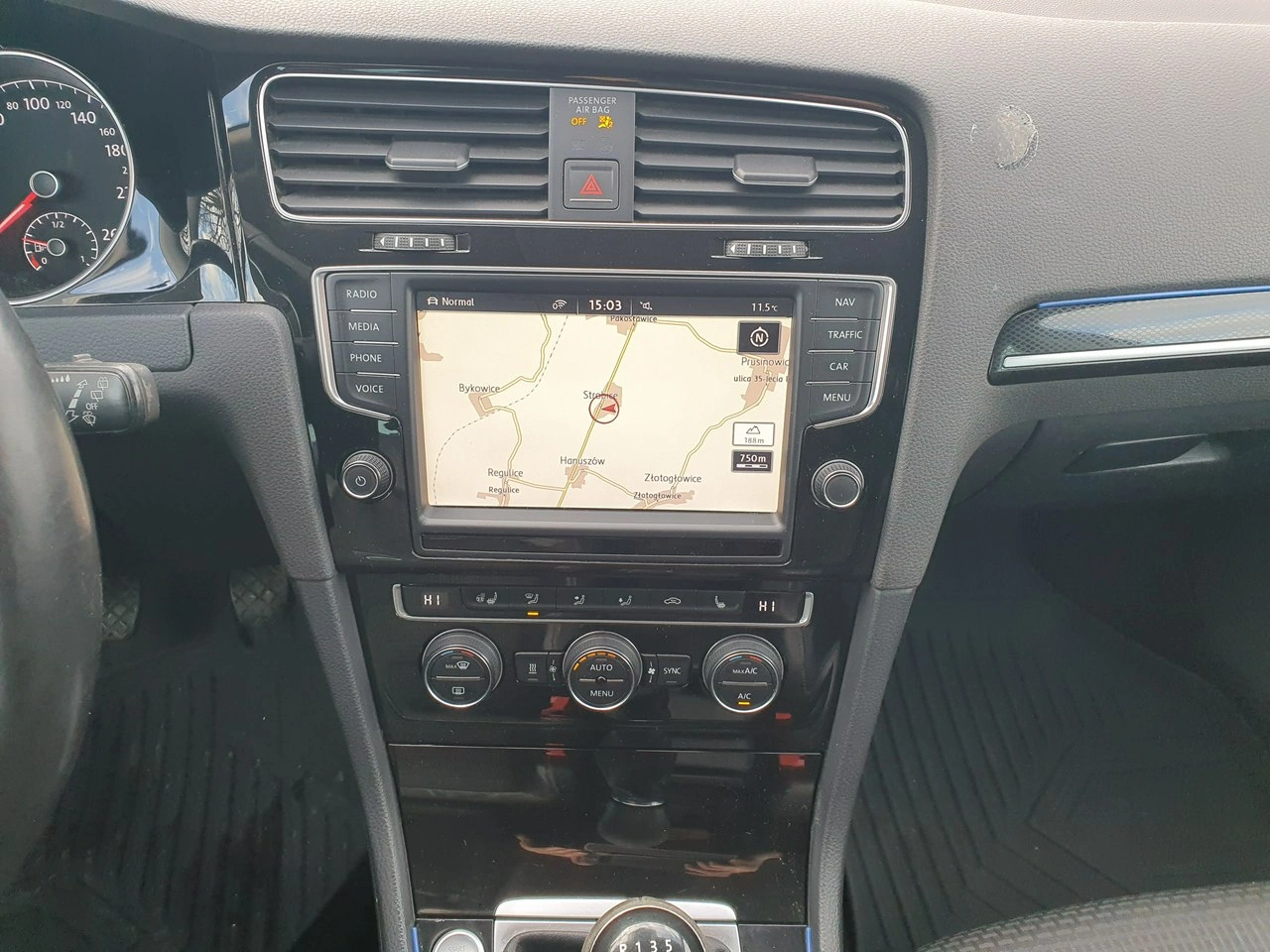 Volkswagen Golf - Zdjęcie 27