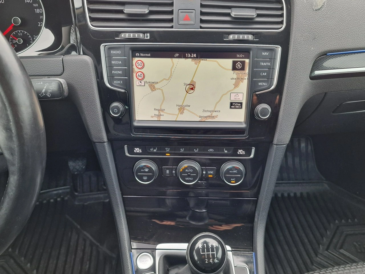 Volkswagen Golf - Zdjęcie 28