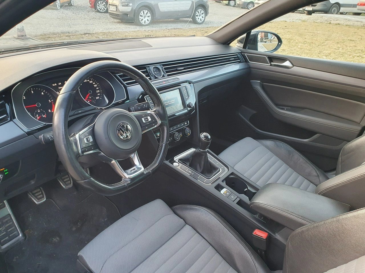 Volkswagen Passat - Zdjęcie 13