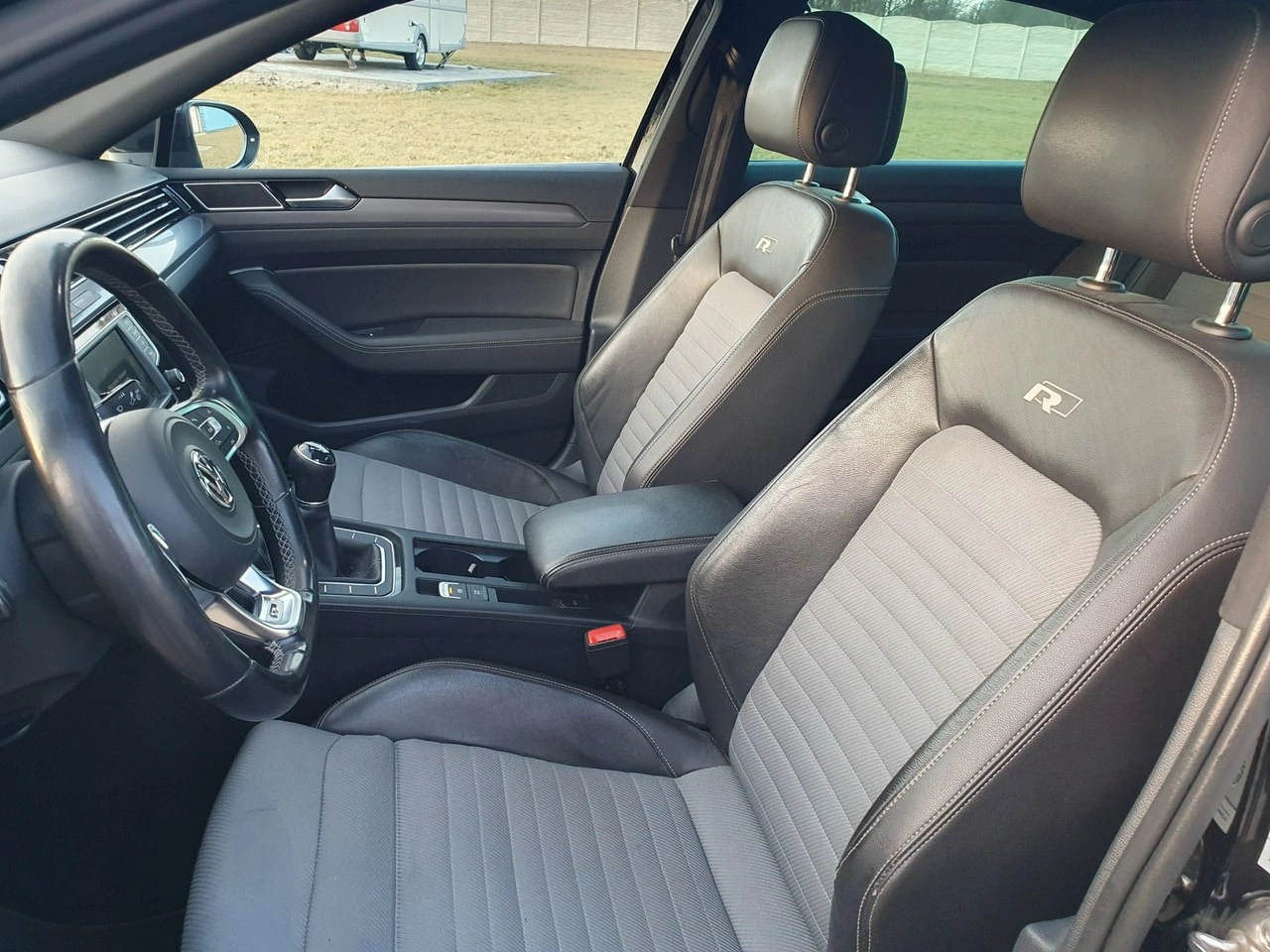 Volkswagen Passat - Zdjęcie 14