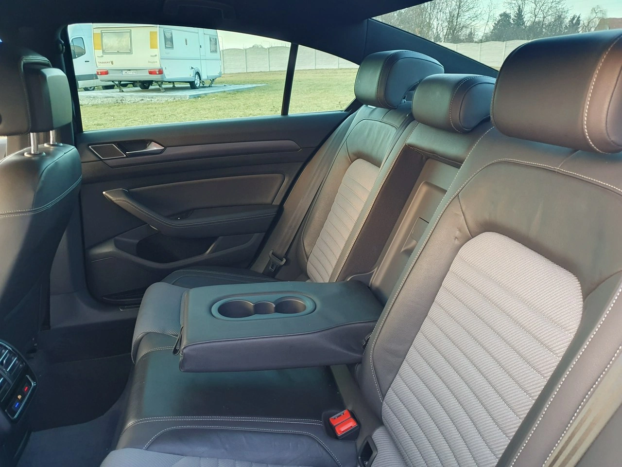 Volkswagen Passat - Zdjęcie 16