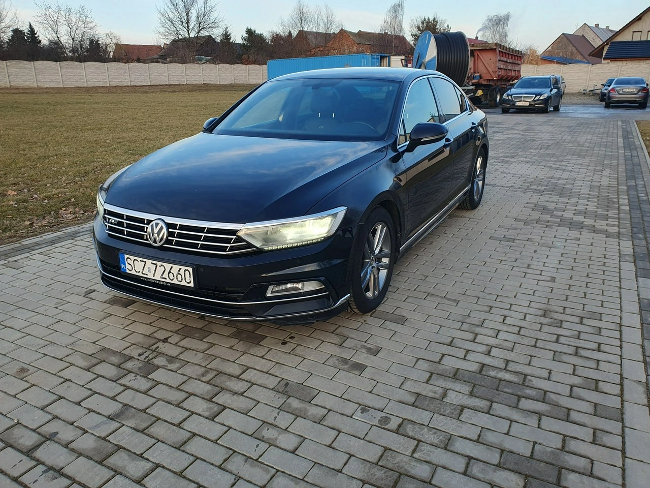 Volkswagen Passat - Zdjęcie 1