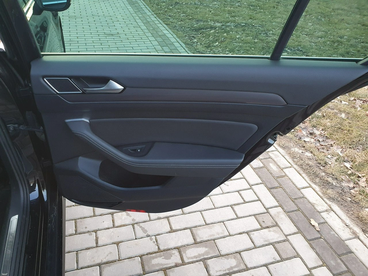 Volkswagen Passat - Zdjęcie 22