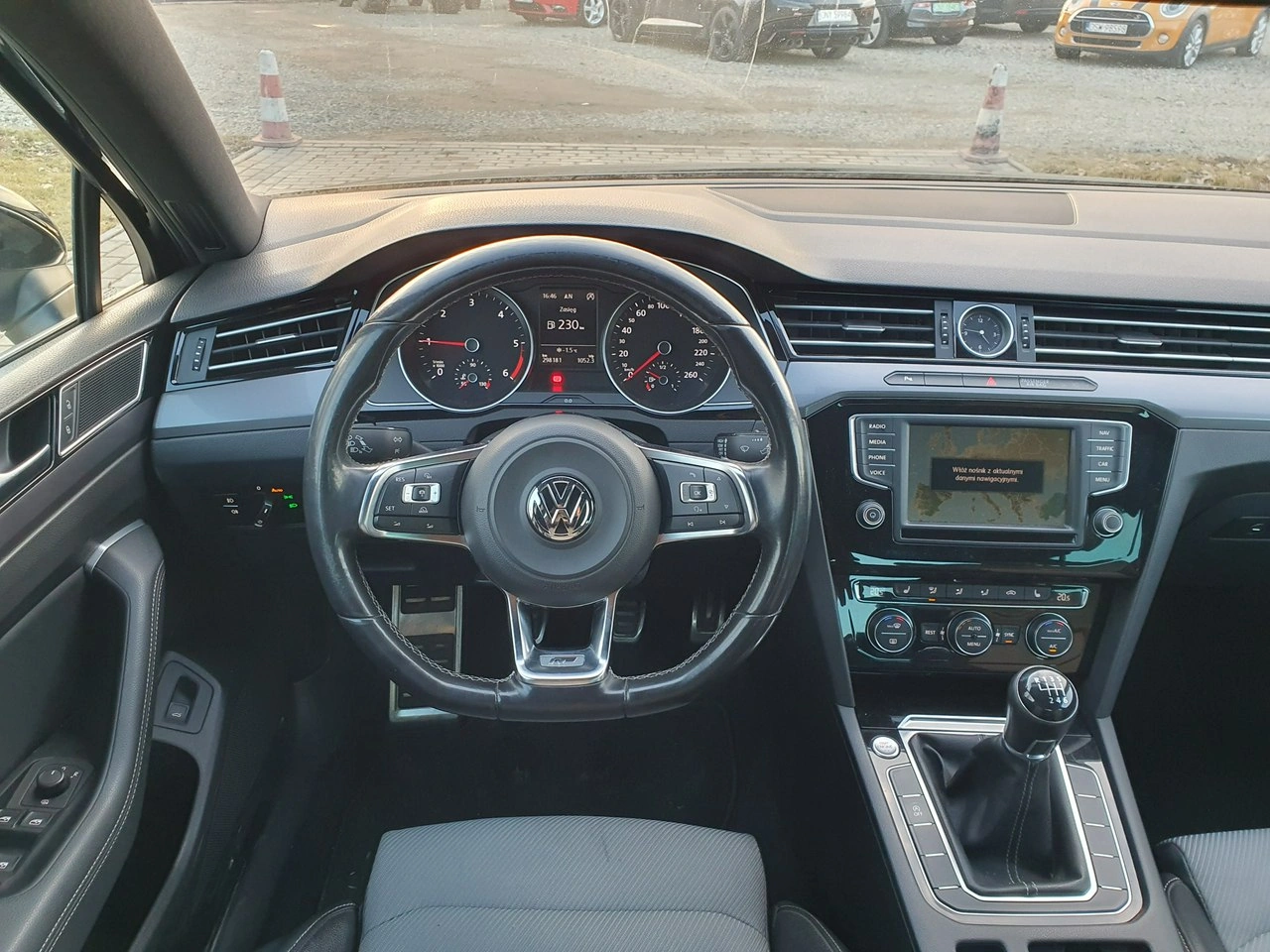 Volkswagen Passat - Zdjęcie 24