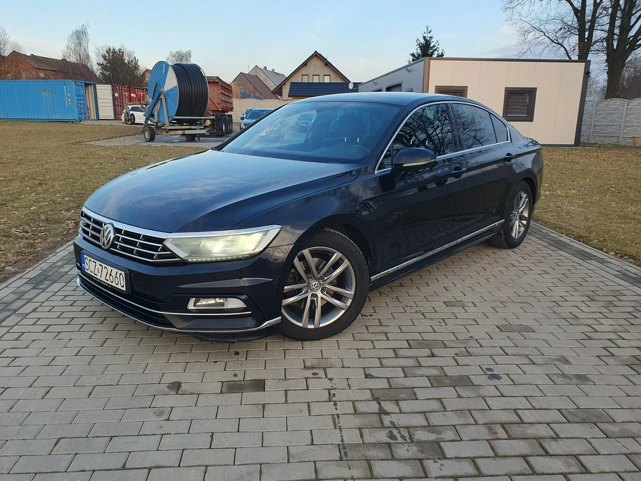 Volkswagen Passat - Główne zdjęcie