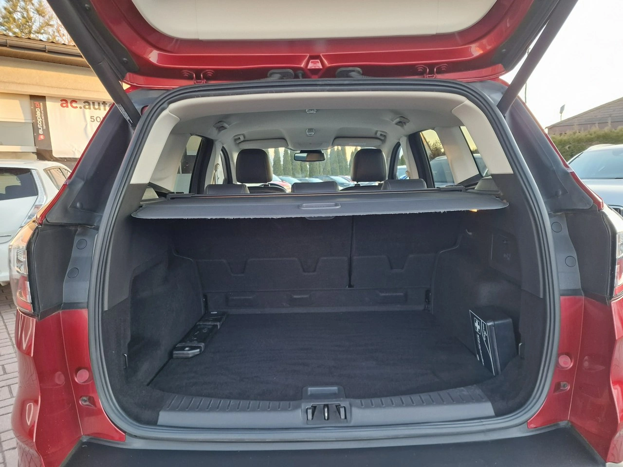 Ford Kuga - Zdjęcie 17