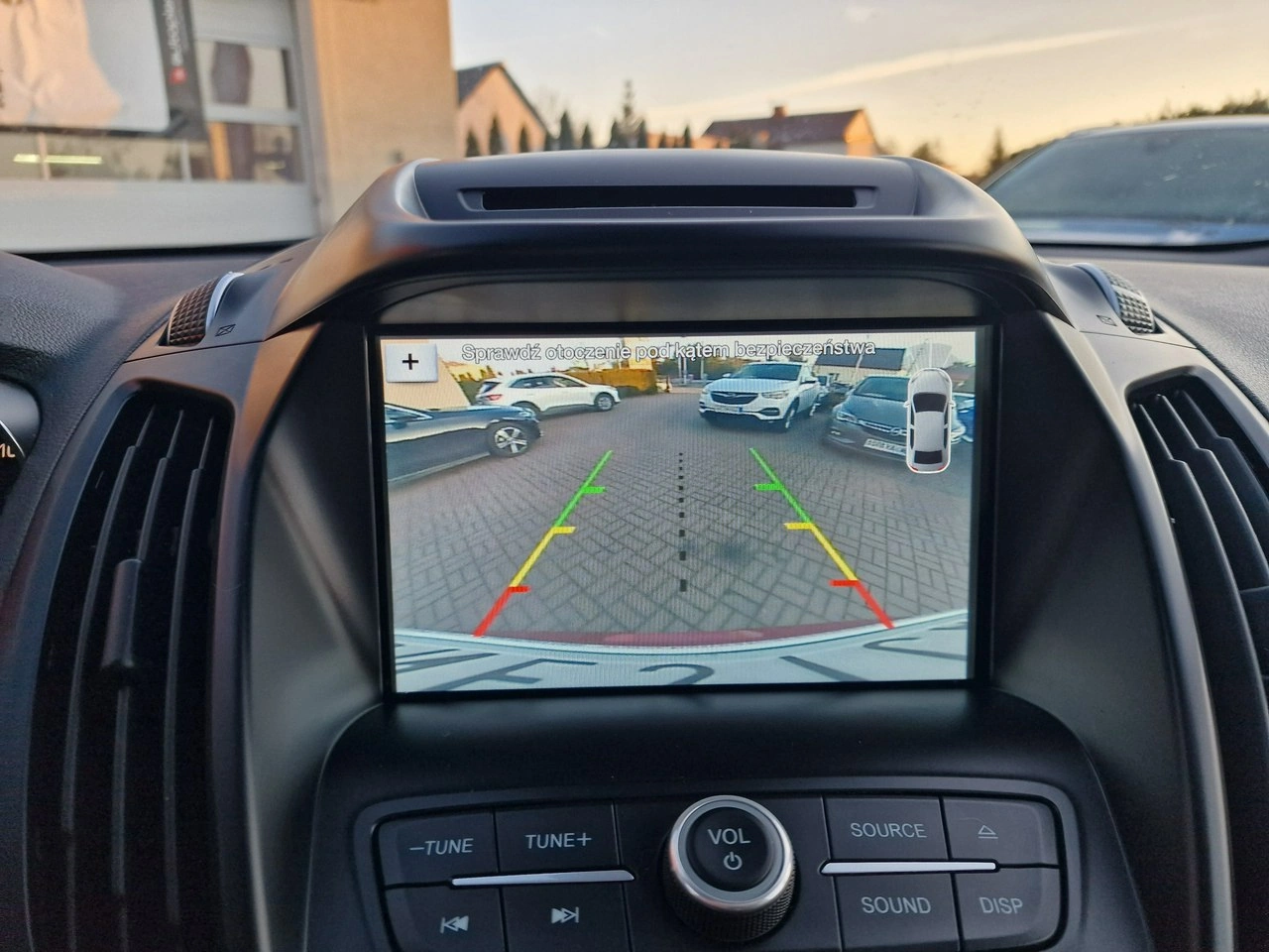 Ford Kuga - Zdjęcie 24