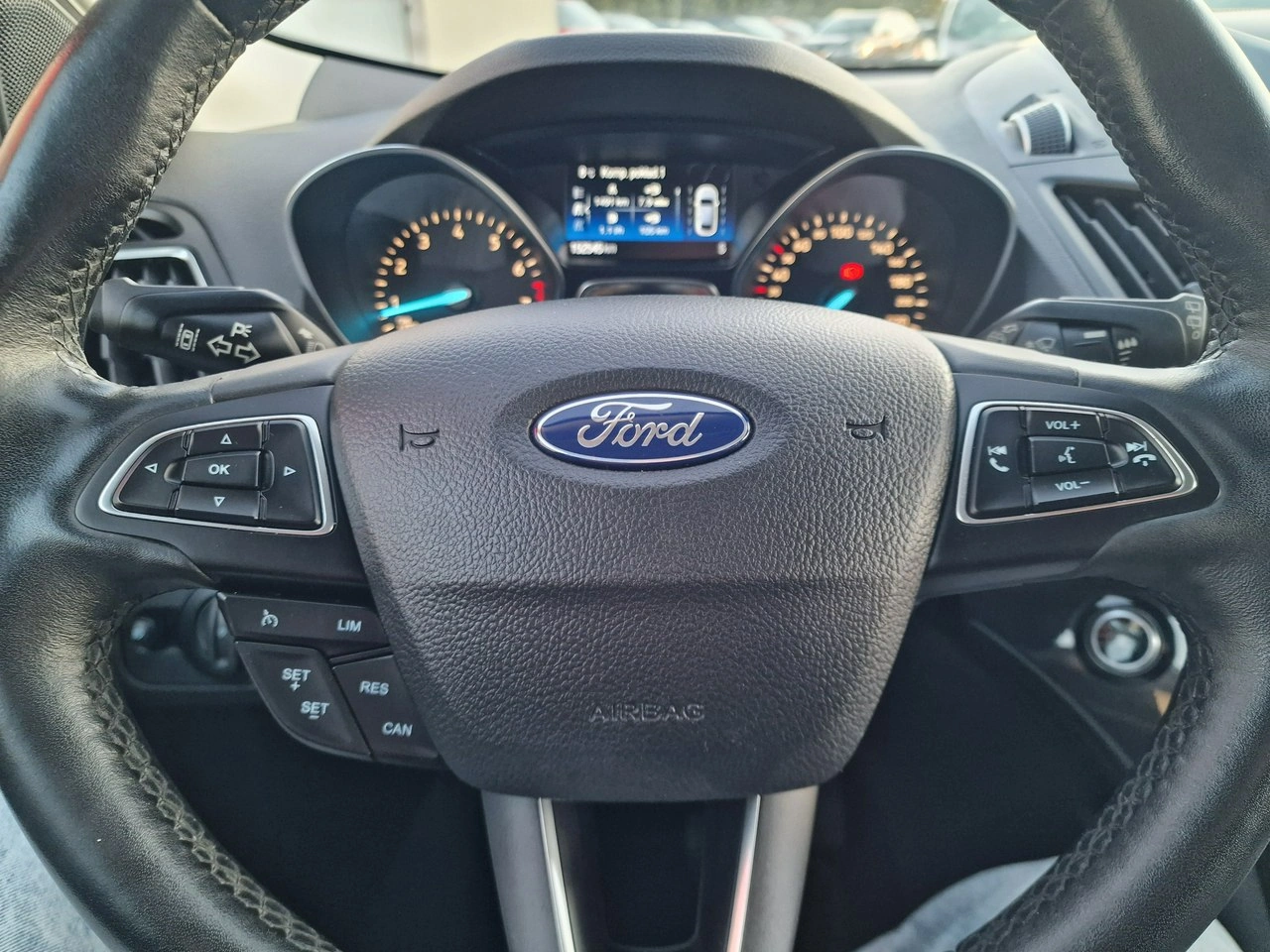 Ford Kuga - Zdjęcie 31