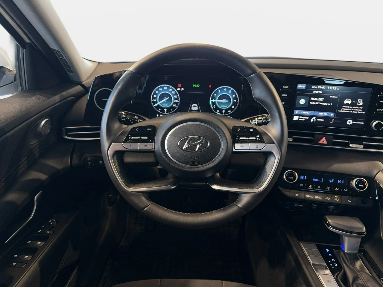 Hyundai Elantra - Zdjęcie 15