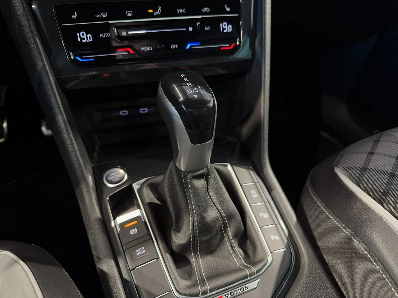 Volkswagen Tiguan - Zdjęcie 31