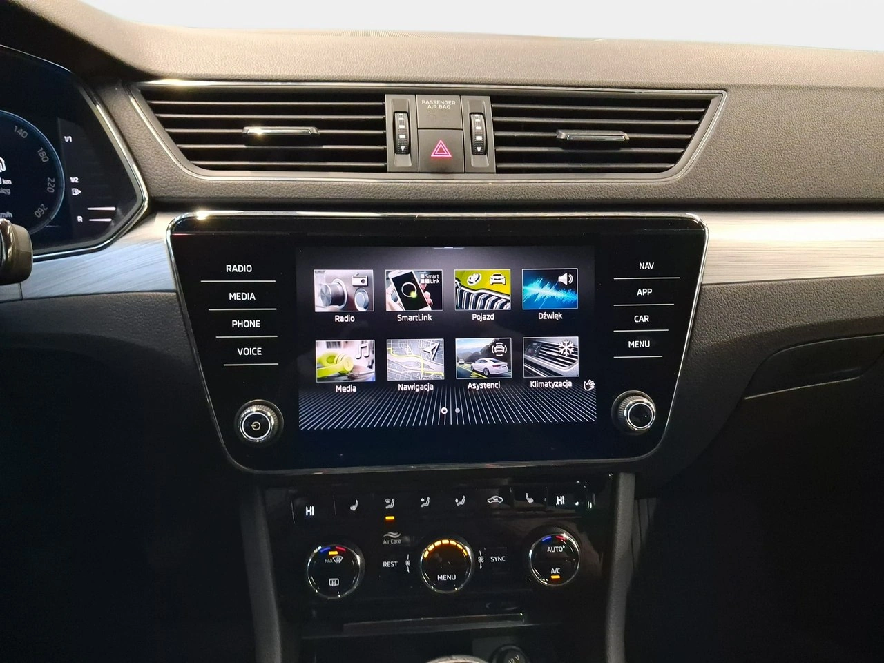 Skoda Superb - Zdjęcie 17