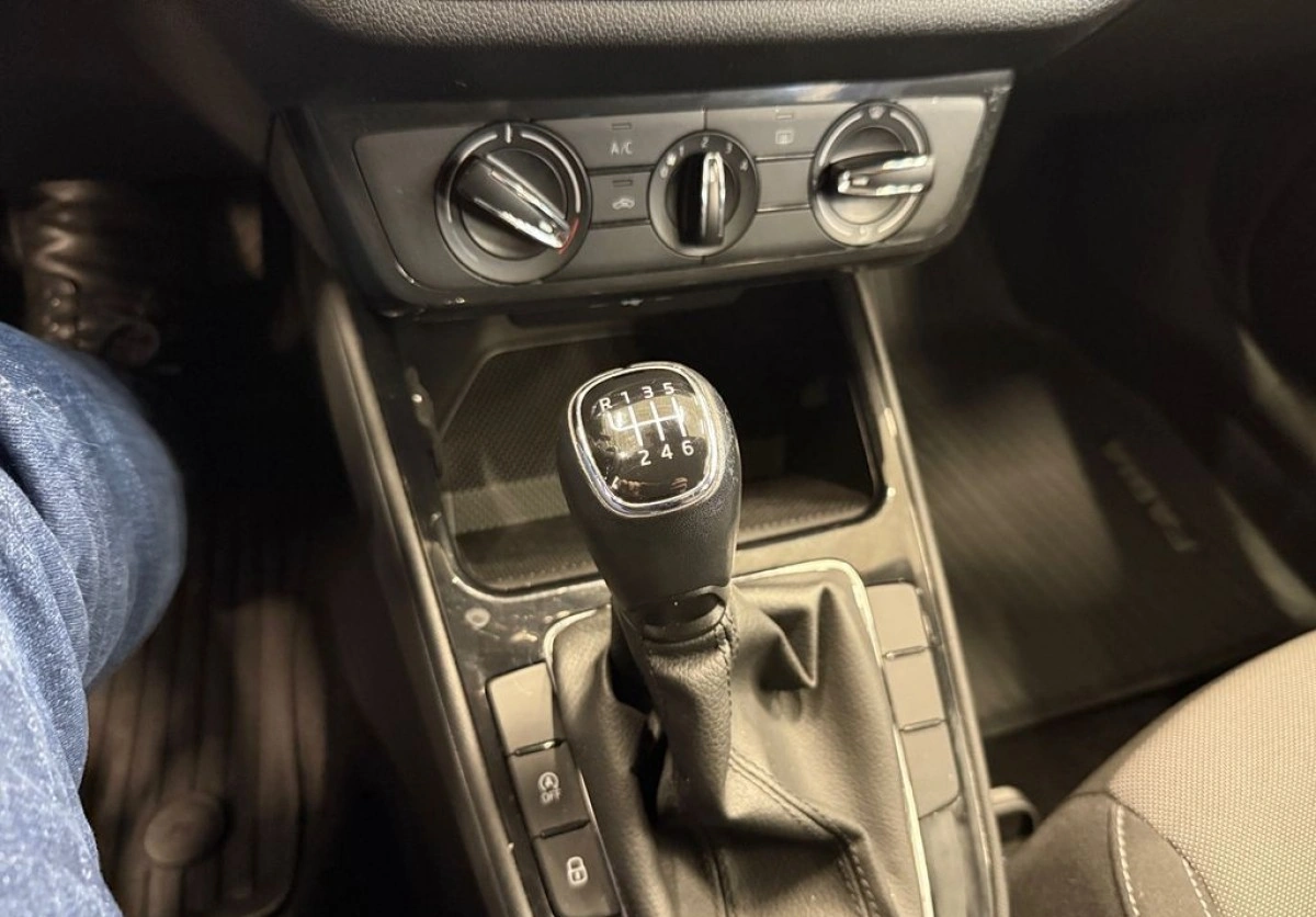 Skoda Fabia - Zdjęcie 23