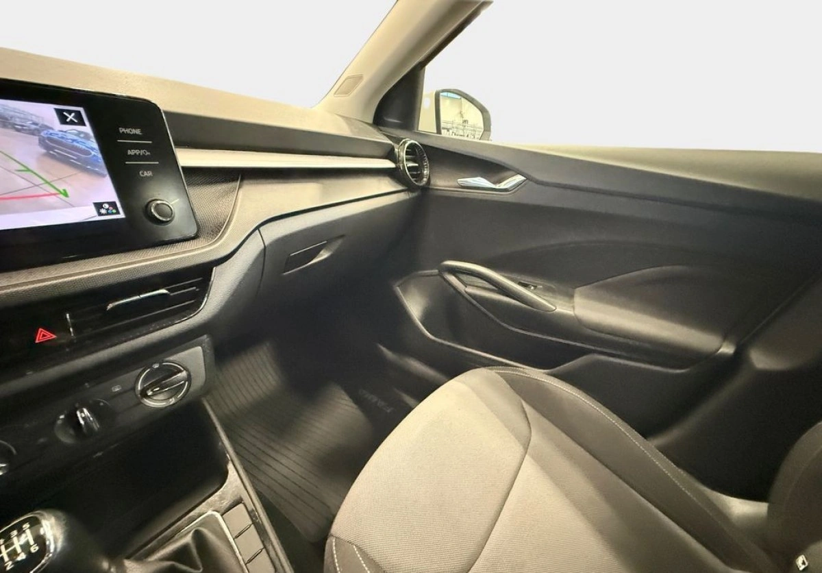 Skoda Fabia - Zdjęcie 24