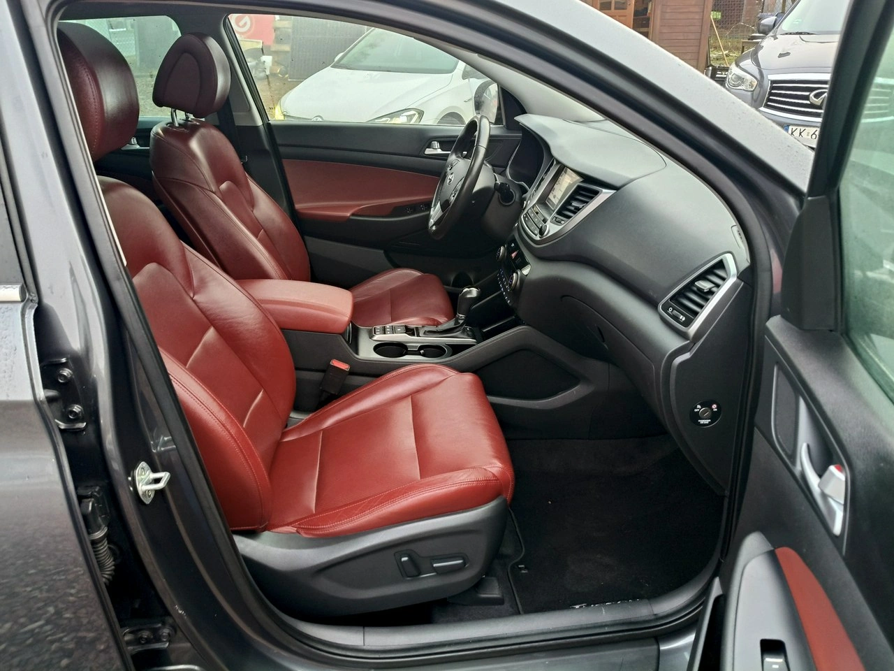 Hyundai Tucson - Zdjęcie 16