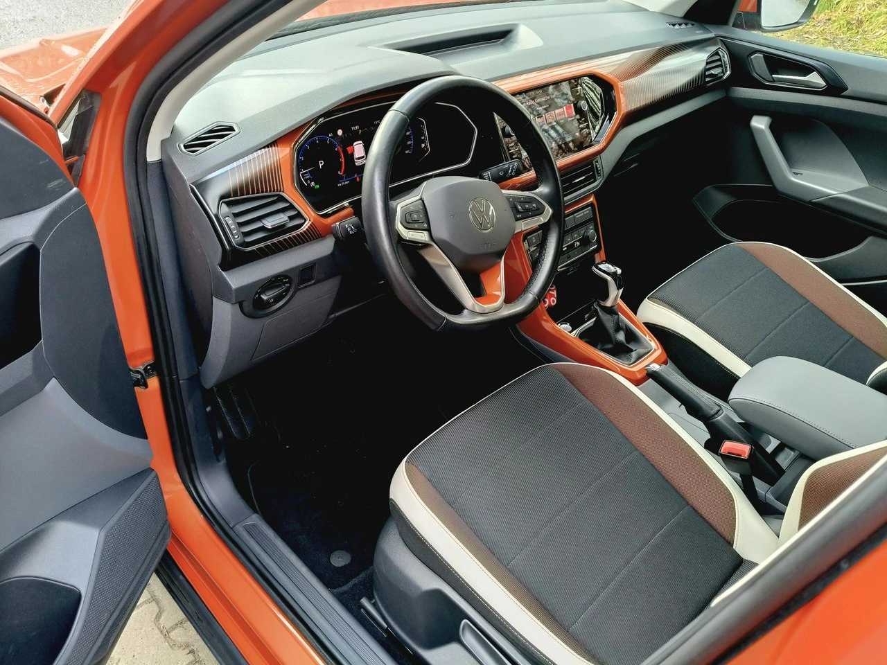 Volkswagen T-Cross - Zdjęcie 10