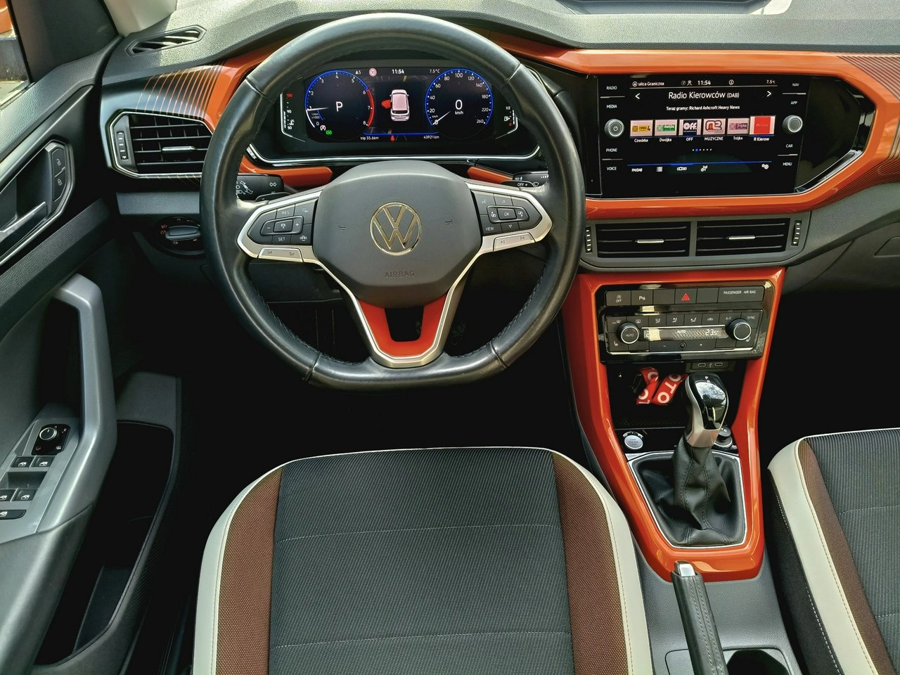 Volkswagen T-Cross - Zdjęcie 13