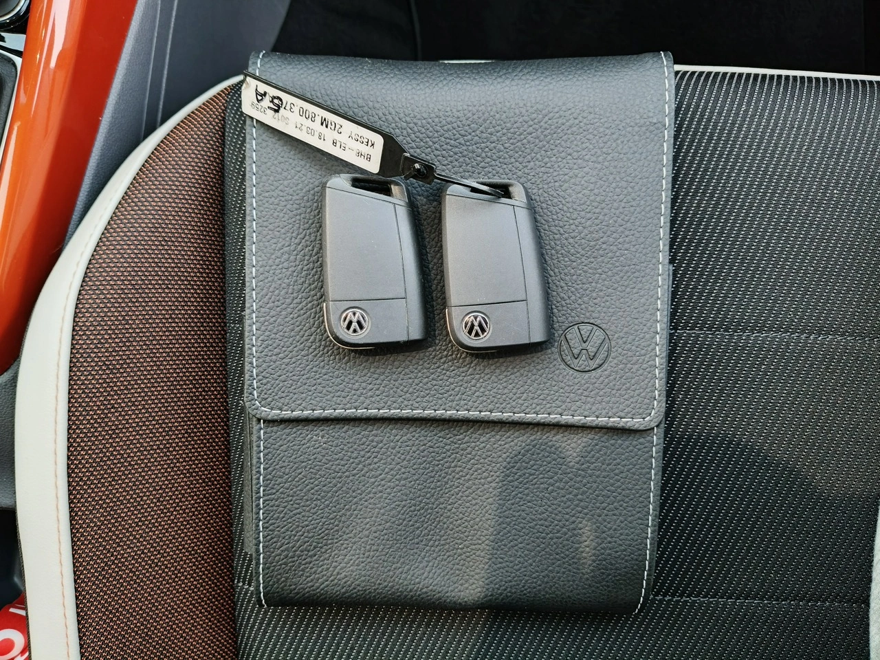 Volkswagen T-Cross - Zdjęcie 22