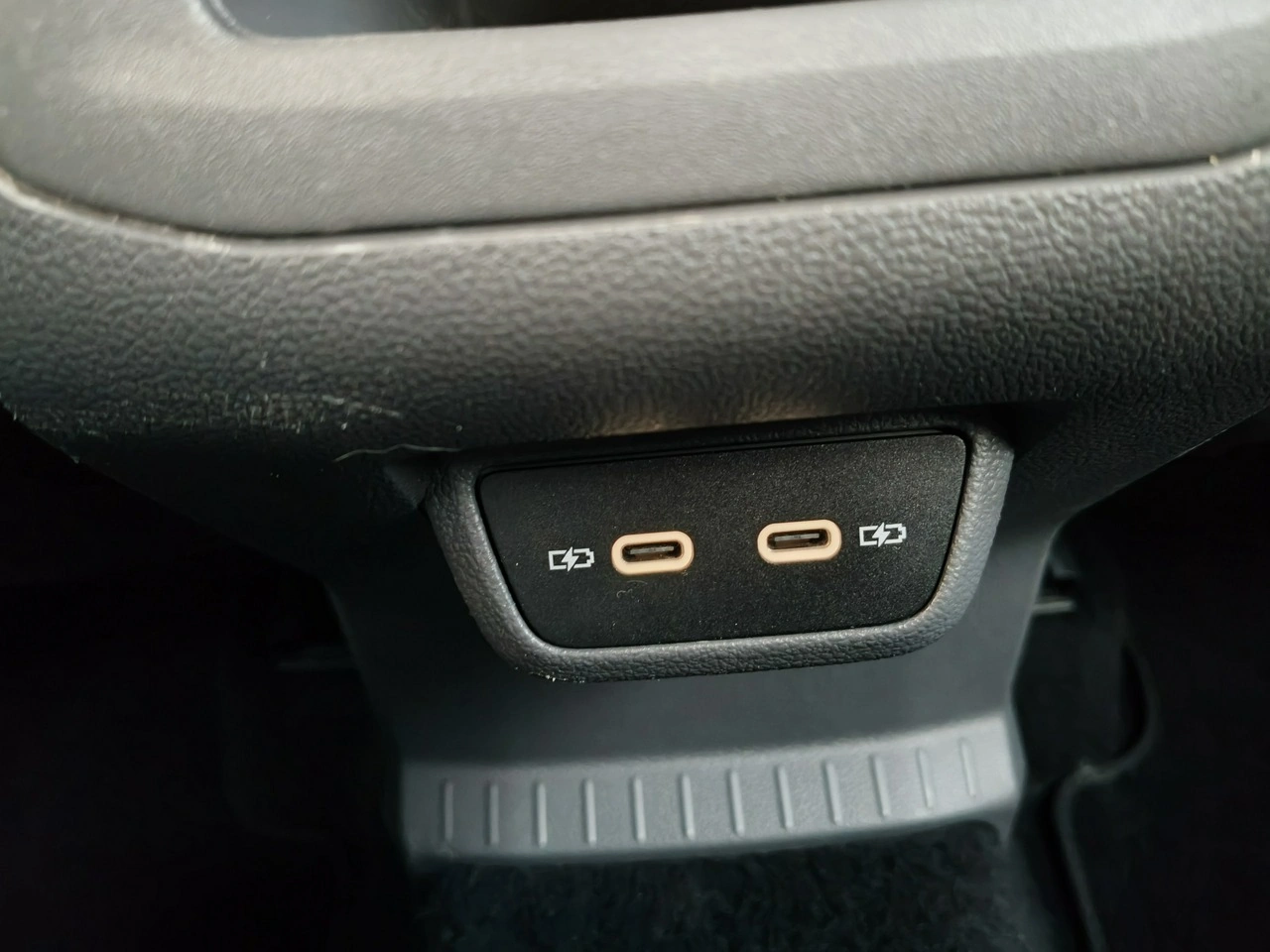 Volkswagen T-Cross - Zdjęcie 29