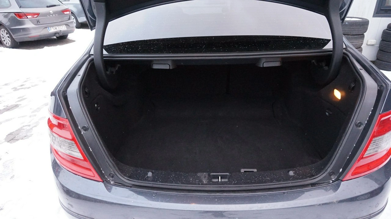 Mercedes C 320 - Zdjęcie 11