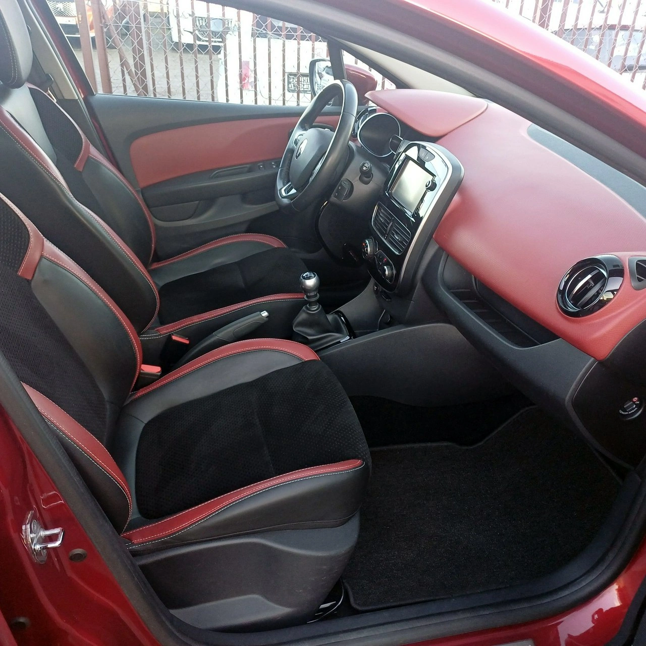 Renault Clio - Zdjęcie 9