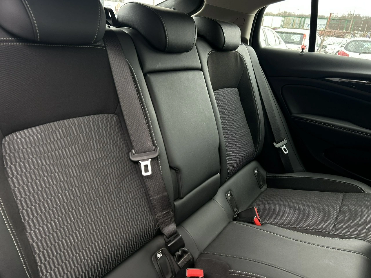 Opel Insignia - Zdjęcie 7