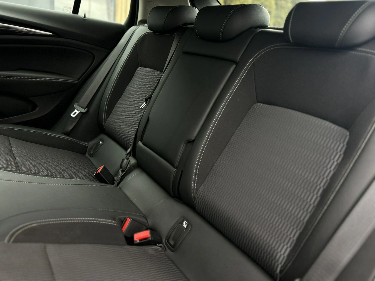 Opel Insignia - Zdjęcie 8