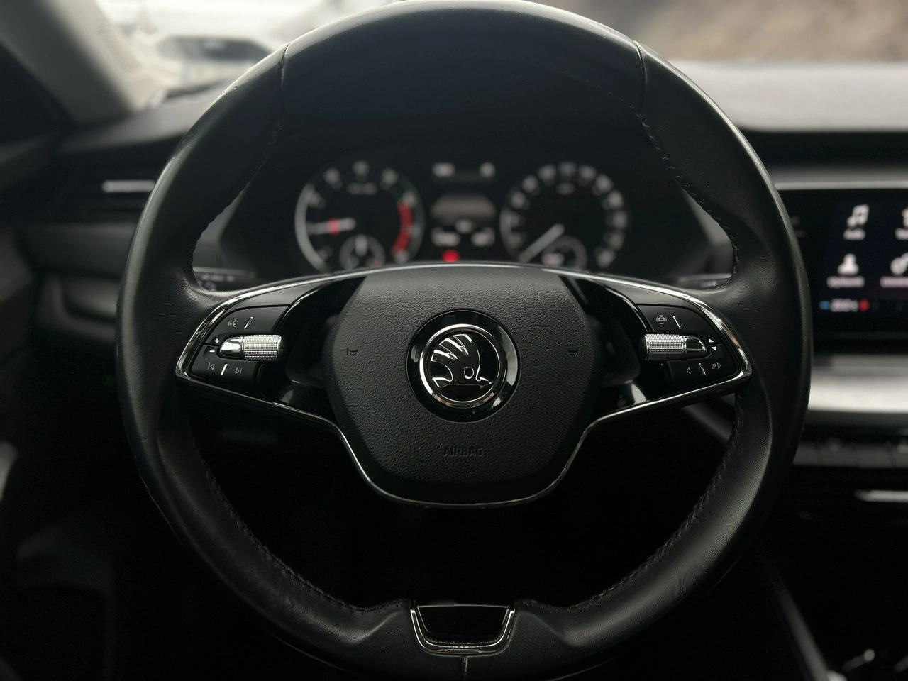 Skoda Octavia - Zdjęcie 8