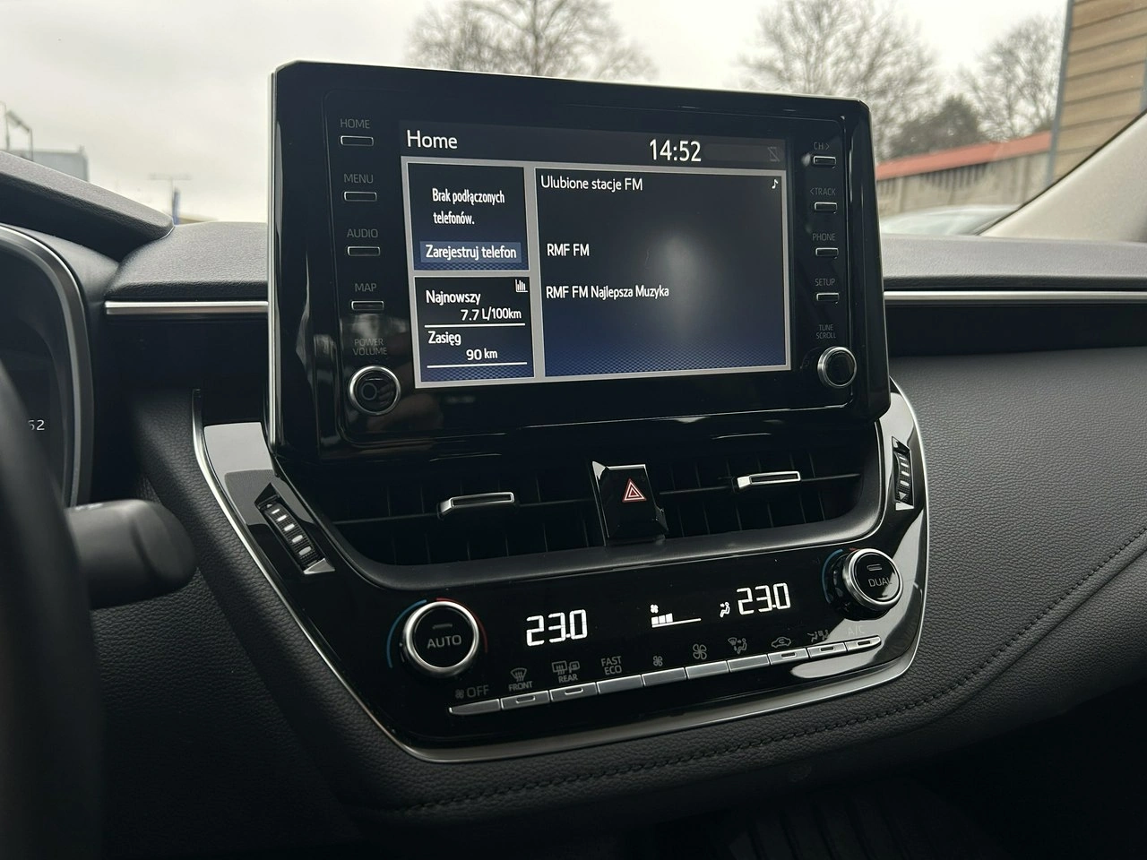 Toyota Corolla - Zdjęcie 19