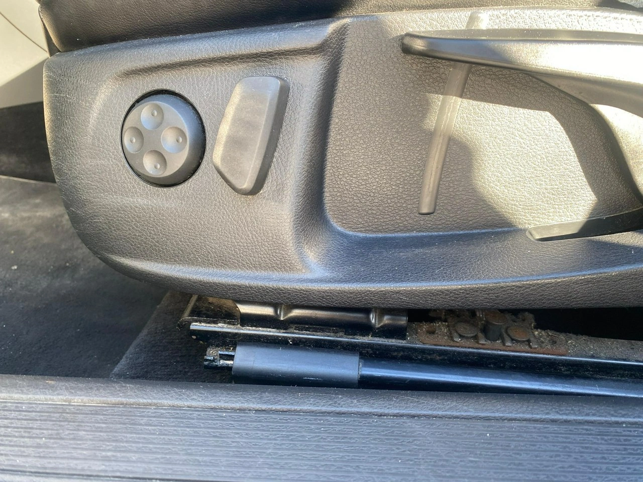 Volkswagen Passat - Zdjęcie 45