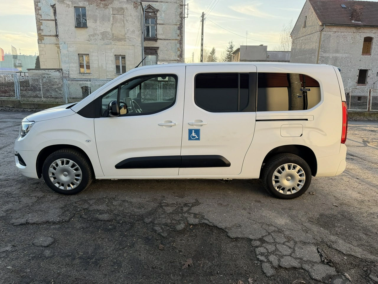 Opel Combo Life - Zdjęcie 13