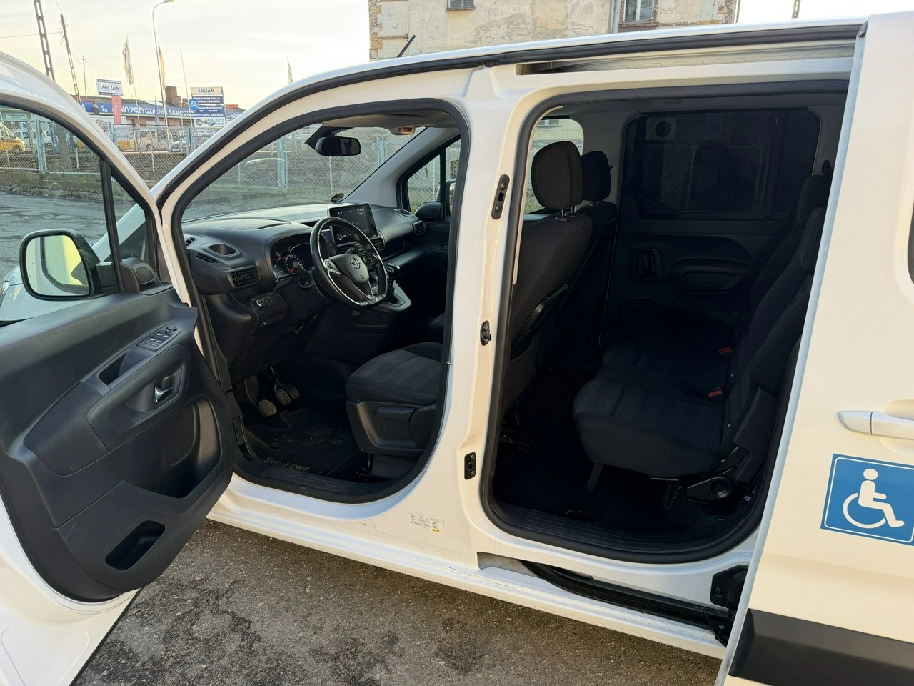 Opel Combo Life - Zdjęcie 17