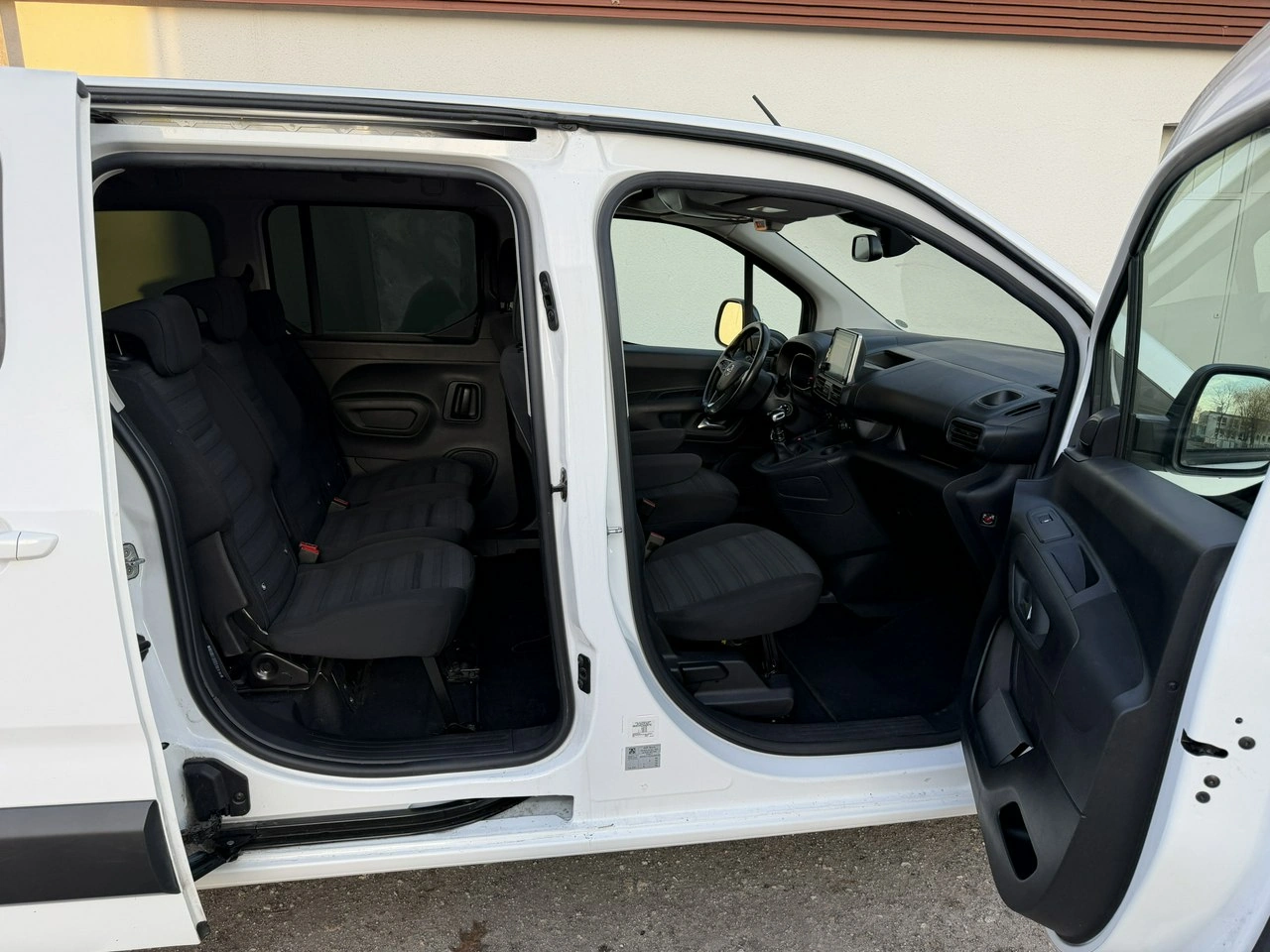 Opel Combo Life - Zdjęcie 23