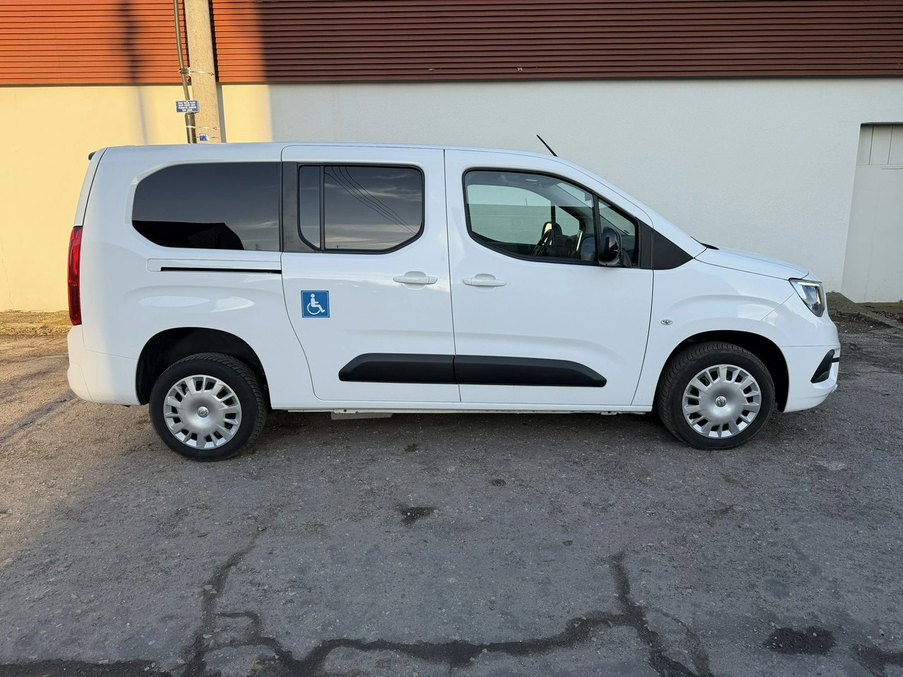 Opel Combo Life - Zdjęcie 10