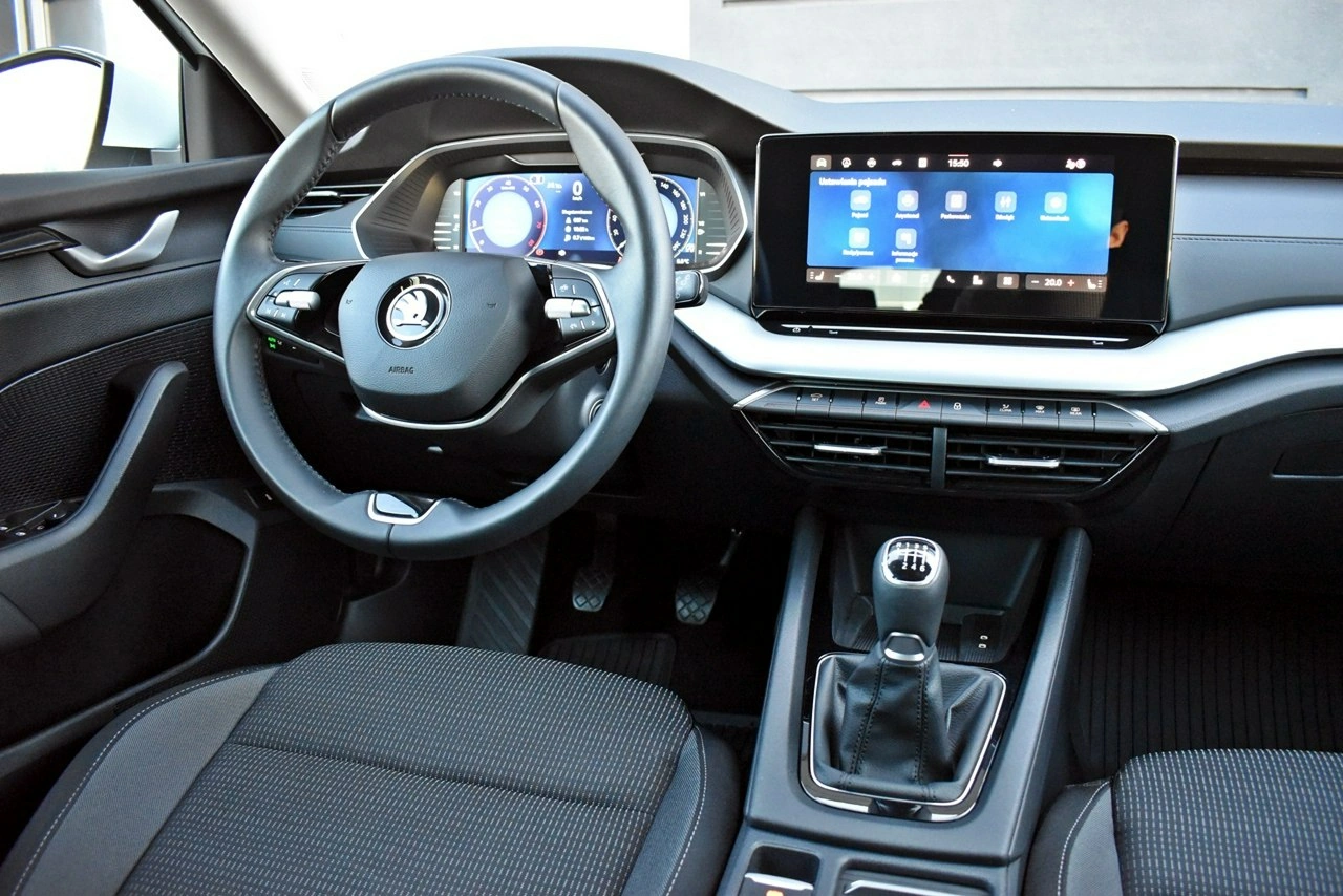 Skoda Octavia - Zdjęcie 16